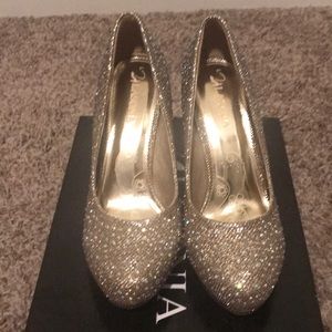Gold sparkle high heels